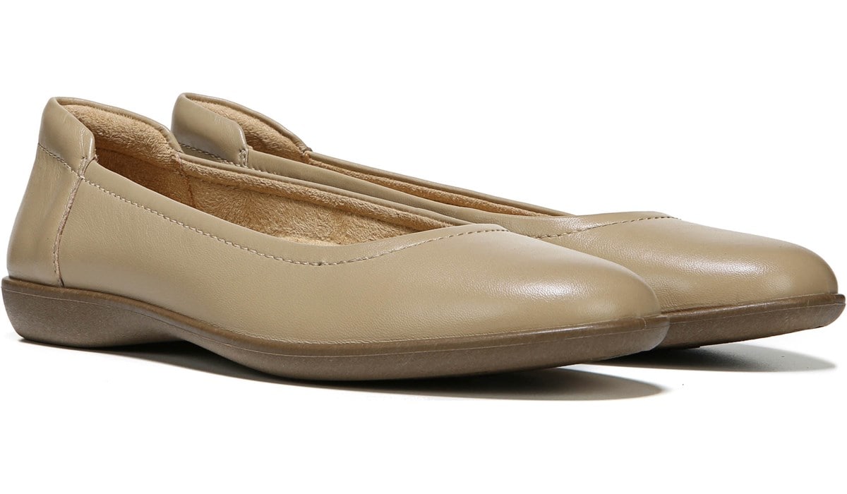Naturalizer womens shoes flats Clearance